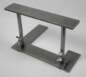 Wrist rest for the Japanese air-burning torch