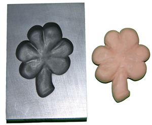Shamrock Push Mold