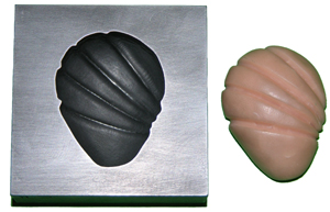 Pendant Push Mold