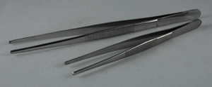 Blunt end tweezers